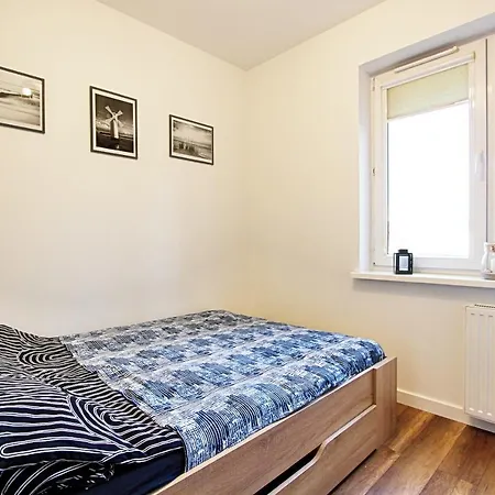 Kotwica Z Prywatnym Miejscem W Hali Garazowej * Świnoujście (Swinemünde)