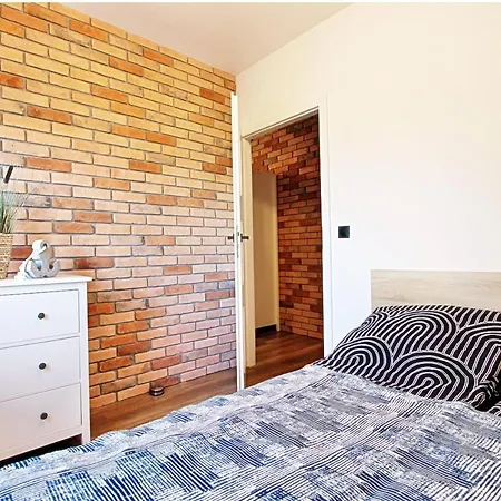 Kotwica Z Prywatnym Miejscem W Hali Garazowej *