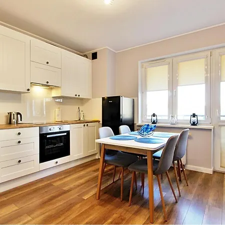 Kotwica Z Prywatnym Miejscem W Hali Garazowej