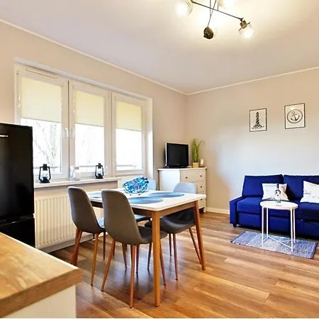 Kotwica Z Prywatnym Miejscem W Hali Garazowej