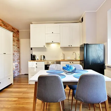 Kotwica Z Prywatnym Miejscem W Hali Garazowej Lejlighed