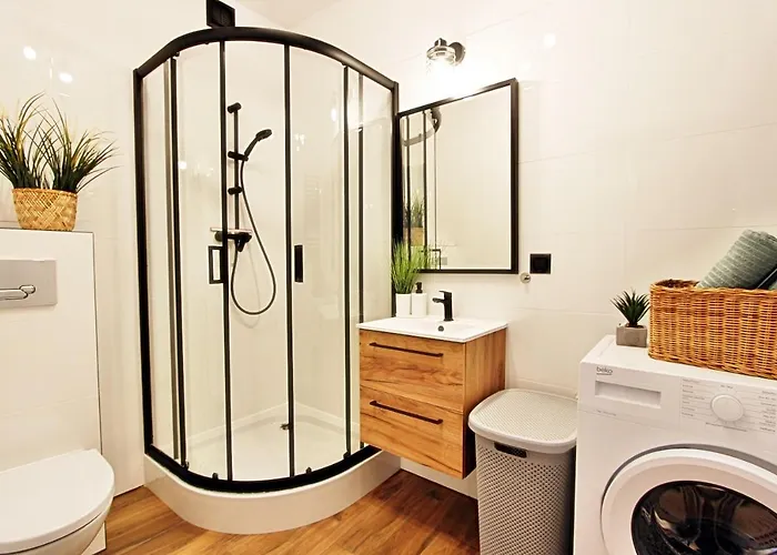 Kotwica Z Prywatnym Miejscem W Hali Garazowej Apartmán *