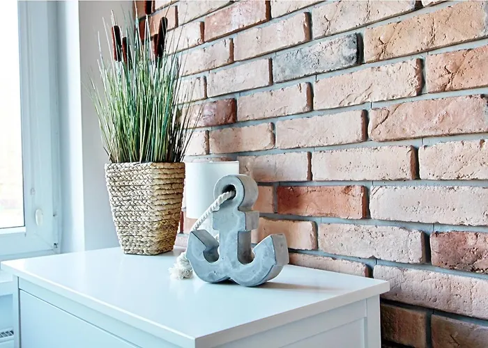 Kotwica Z Prywatnym Miejscem W Hali Garazowej Apartmán *